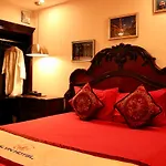 Calvin Hotel